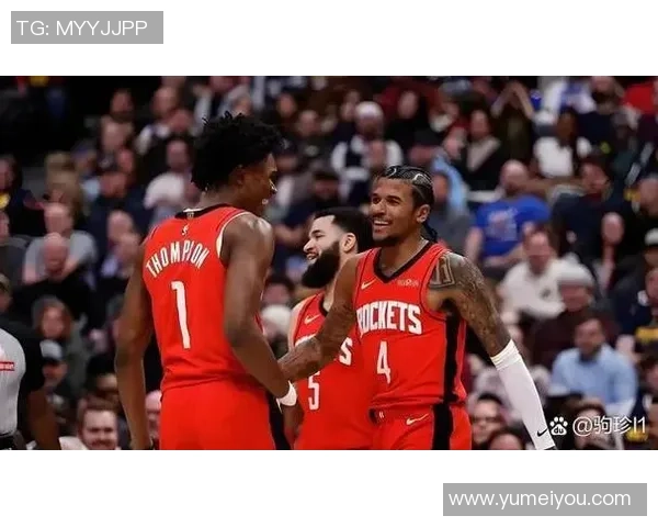 04年火箭队与老鹰队经典对决精彩录像回顾与赛场瞬间分析