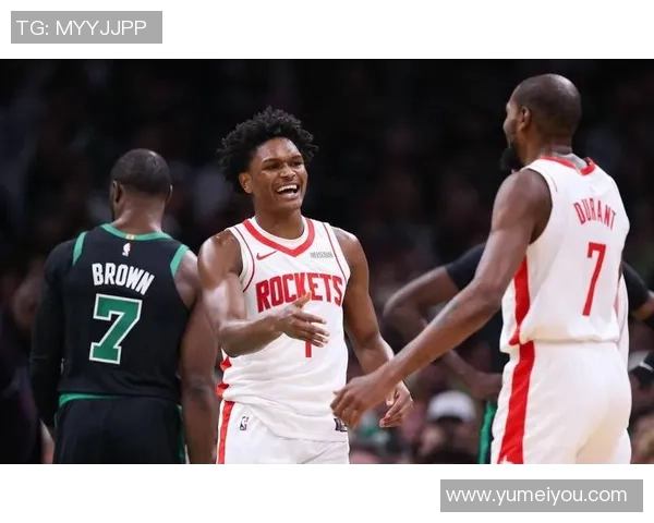 11月17日火箭队迎战强敌期待精彩对决球迷热情高涨助威现场